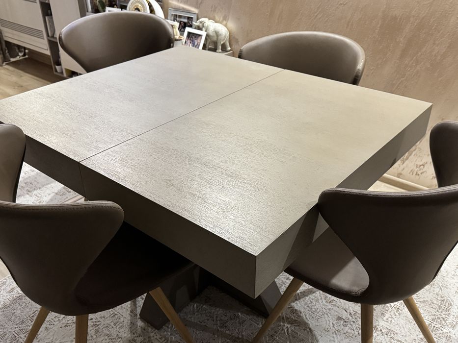 Поръчкова разтегателна трапезна маса 120х100