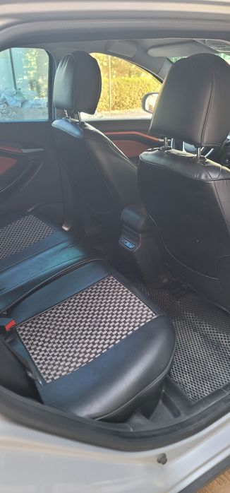 lada vesta cross srochna