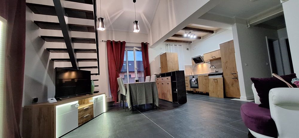 Apartament de închiriat, 3 camere, 2 nivele,loc de parcare, zona Giroc, in spate la Lidl