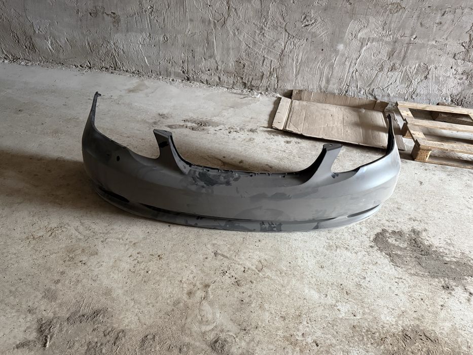 Бампер передний на toyota corolla
