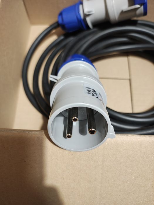 Tesla blue CEE 32A удължител