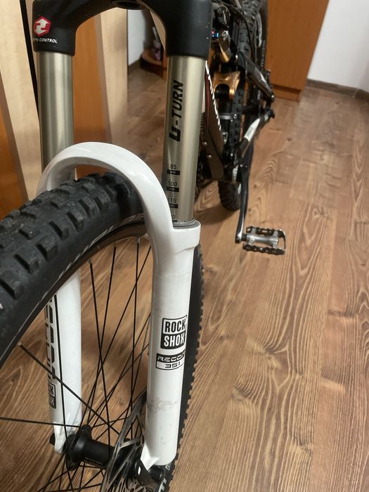 De vanzare bicicleta full suspension sau schimb cu un dirt