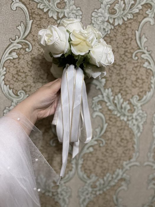 Свадебный букет и фата