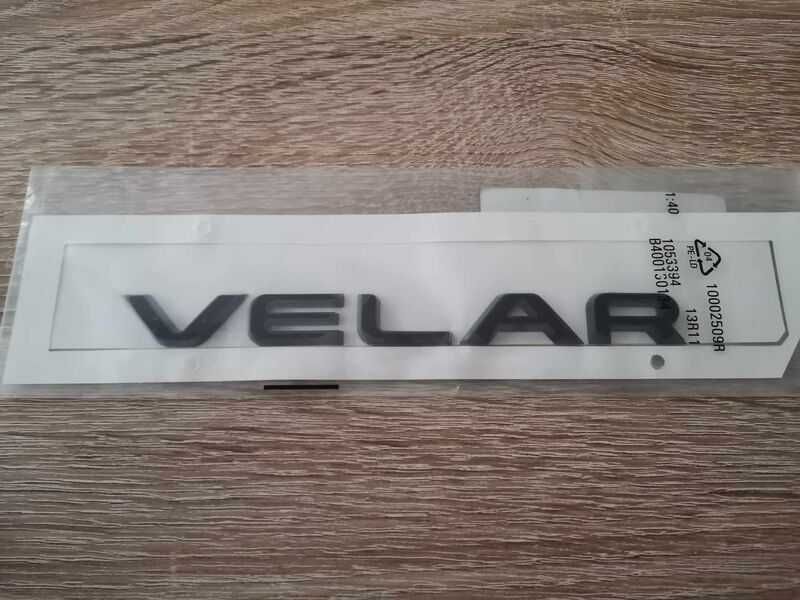 черен надпис емблема Range Rover Velar