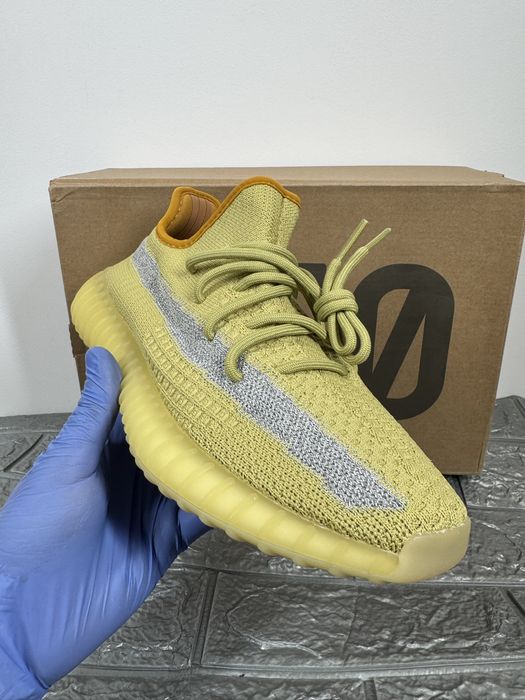 Yeezy 350 v2 Marsh