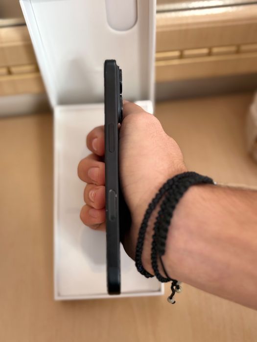 iPhone 16 128 GB Black impecabil