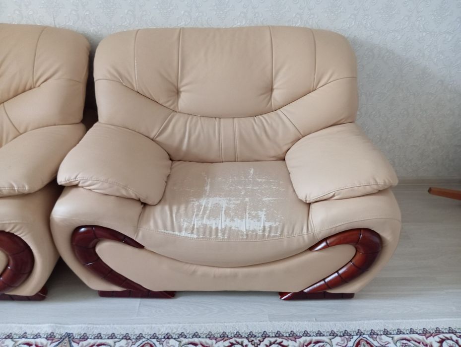 Продоётся диван.