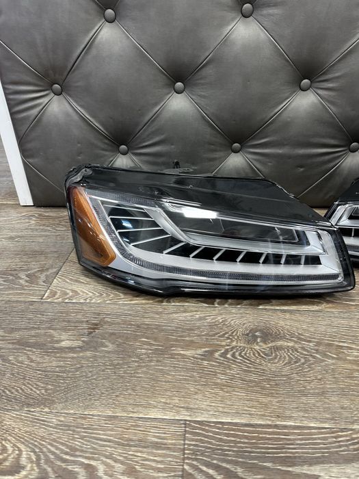 Audi A8 S8 фейс USA фар фарове ляв и десен