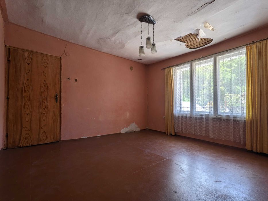 Продава се Къща в Брезник - 80 кв.м за 538 €/кв.м - Снимка #10