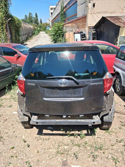 Врати, стопове за Toyota verso S втора употреба