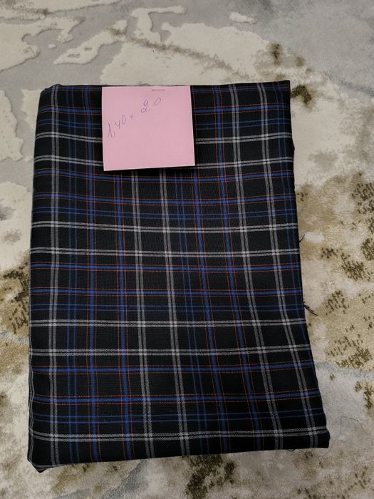 Отрезы тканей продаются