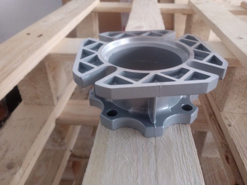 фланци за редуктори , изходяща ос , реактивно рамо, лапи , фланец, кал