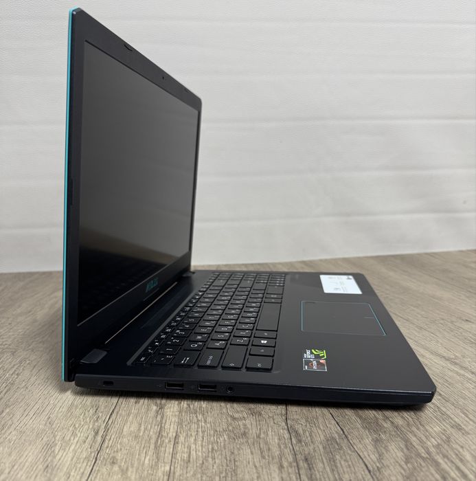 Игровой ноутбук ASUS 2020г