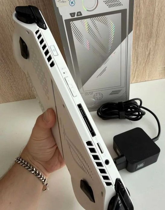 Asus ROG Ally z1 Extreme