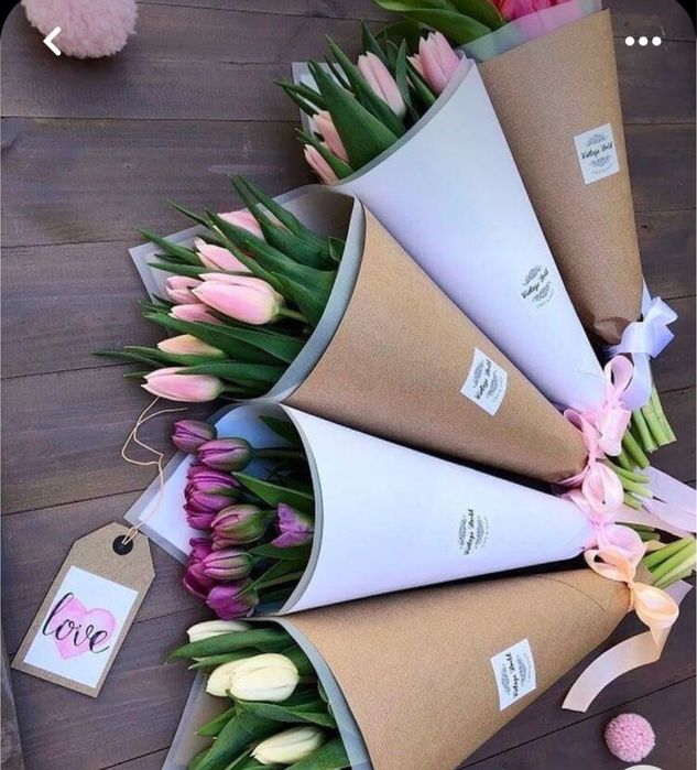 Тюльпаны и клубника в шоколаде