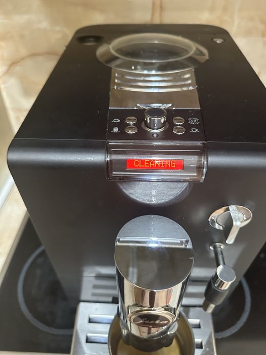 Кафемашина Jura ena 9