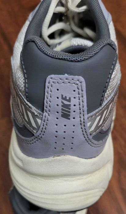 Продам кроссовки Nike Initiator (оригинал)