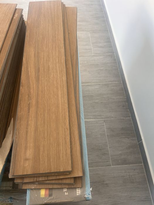 Vand parchet SPC herringbone