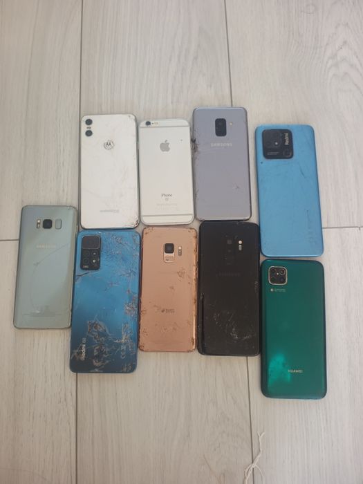 Телефони за части