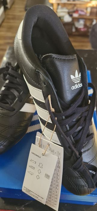 Adidas ,нови, естествена кожа номер 38.5