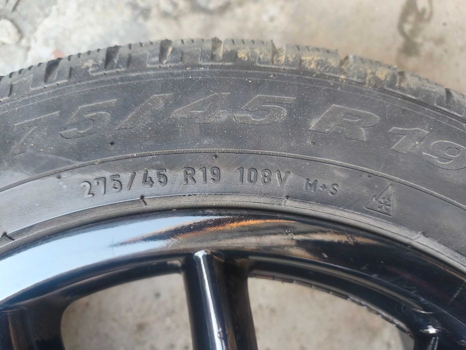 Джанти r19 за Porsche с гуми Pireli