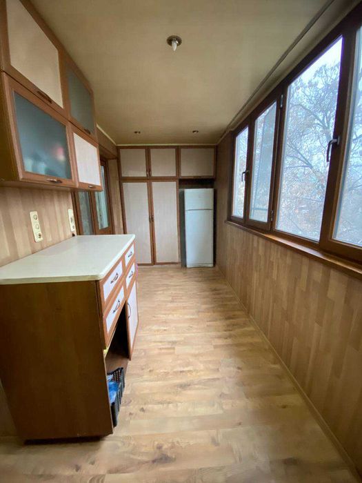 Қўйлиқ 1-массивда 3 хоналик квартира Матонат метрога якин без маклера