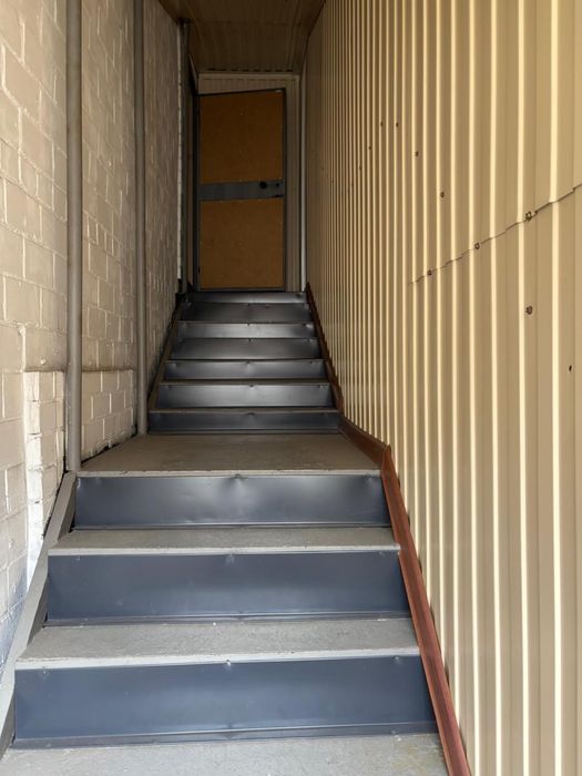 Продается магазин в центре города Шемонаиха.