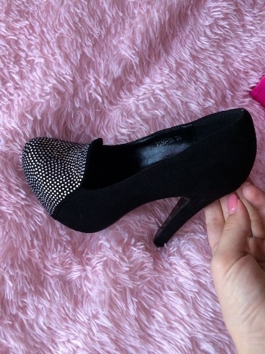 Туфли новые красивые