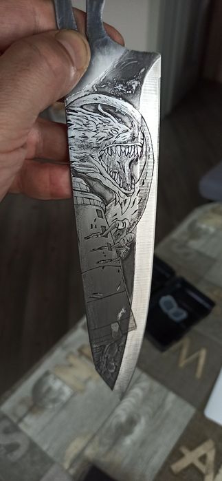 Ръчно гравиран нож