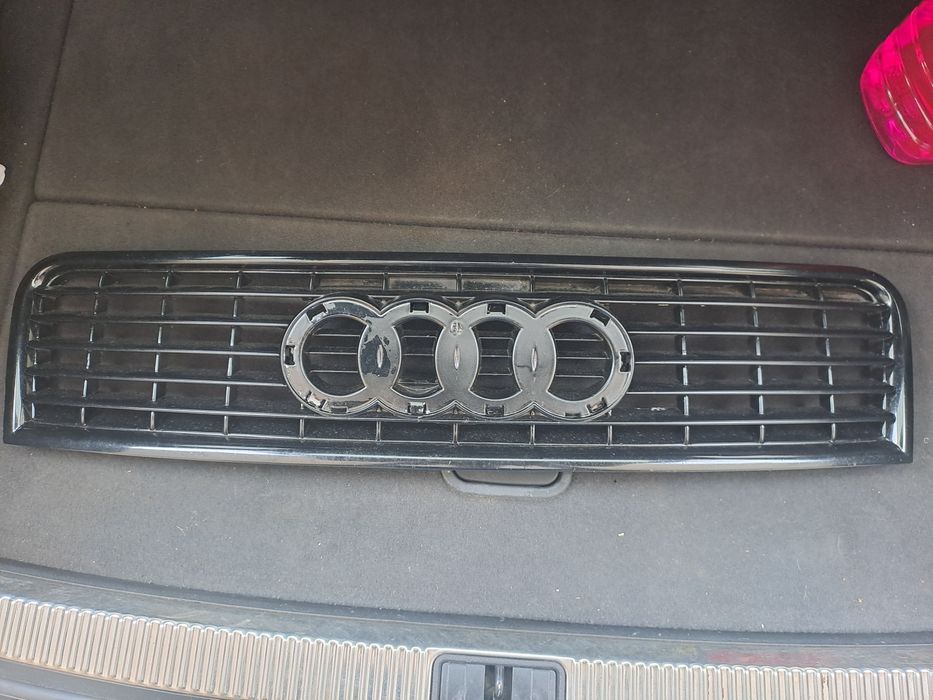 Решетка за audi a4 b6
