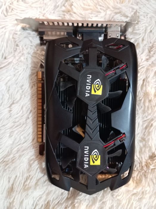 Видеокарта рабочая обслуженоя