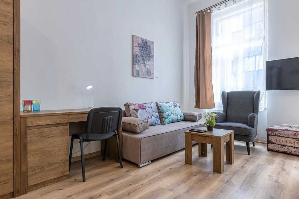 Дава се под наем Тристаен апартамент в Пловдив, Мараша - 88 кв.м за 290.7 € - Снимка #2