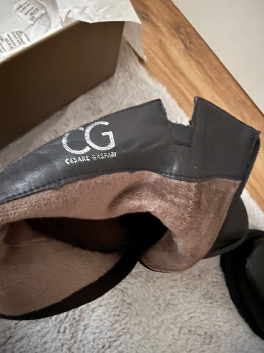 Botine cu toc Cesare Gaspari, negre mărimea 37