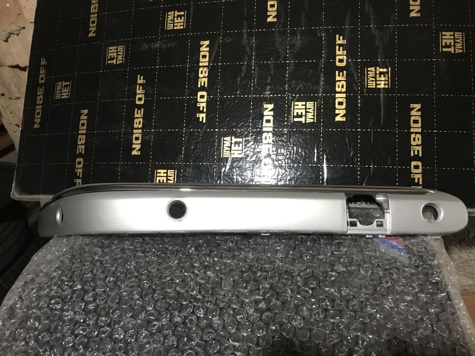 Мерседес бенз 203 c передный бампер накладка и хром молдинг