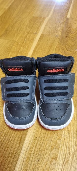 Ghete adidas Hoops 20
