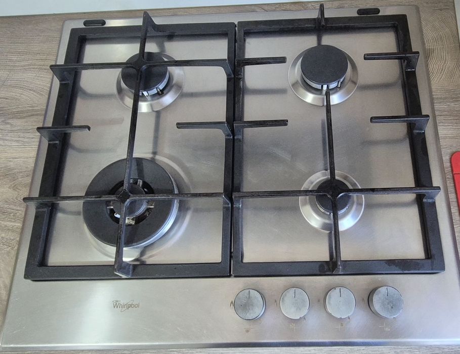 Cuptor electric incorporabil si plita pe gaz Whirlpool