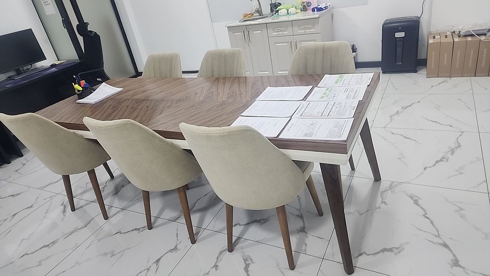 Мебел ва смарт доска