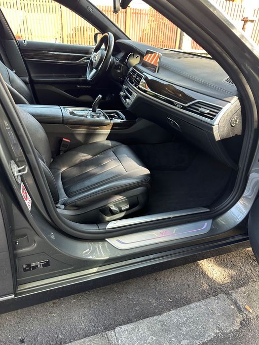 BMW Seria 7 730D 2017 G11  Softclose CarPlay Gesturi Trapa