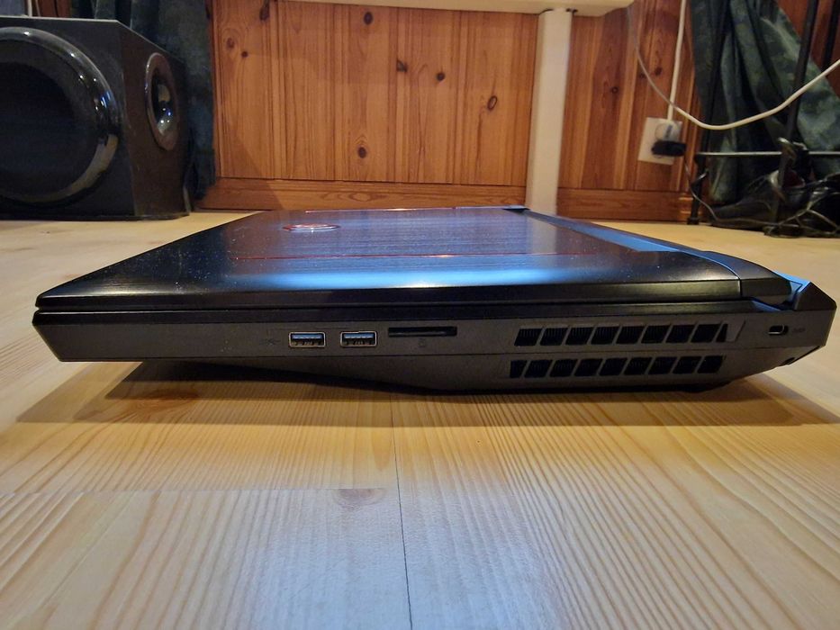 MSI GT73VR 7RE Titan (oferta 3 zile)
