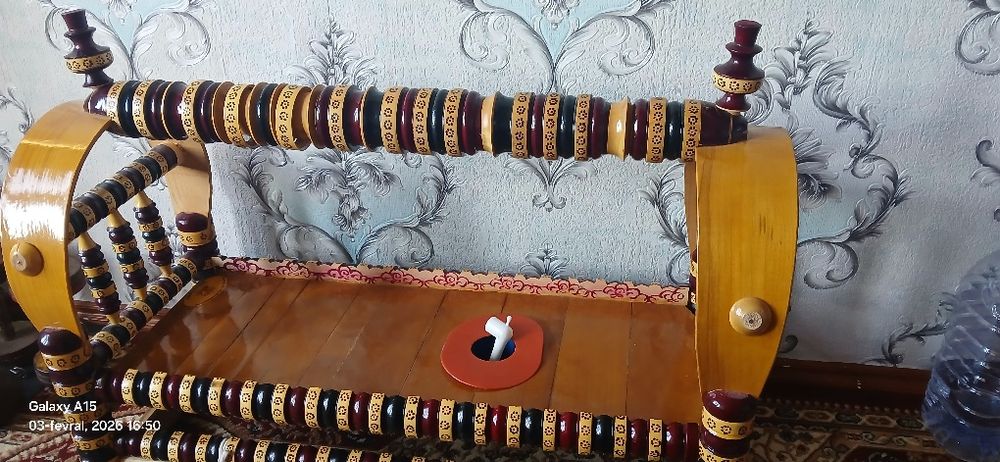 Beshik sotiladi yengi narsalari yo'q faqat quruq beshikni o'zii