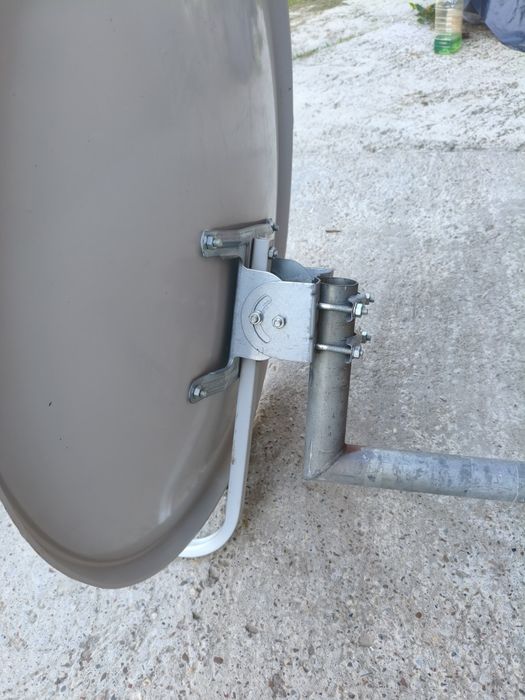 Antena Digi + LNB cu 4 ieșiri