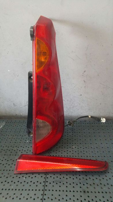 Stop tripla lampa dreapta nissan note e11 ne11 22016752