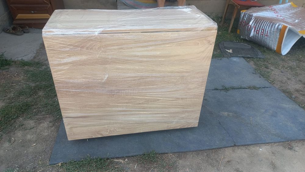 Продам стол книжка