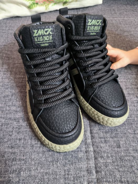 кроссовки 41-42 размер