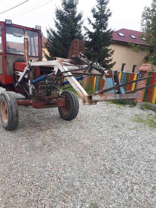 Tractor International 844 cu brate