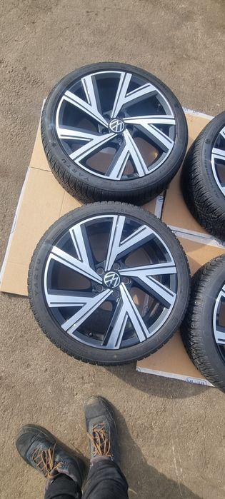 Jante VW GOLF 8 Bergamo R18