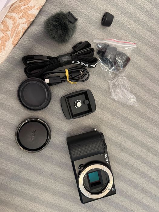 Sony Alpha ZV-E10, 24.2MP, 4K Negru