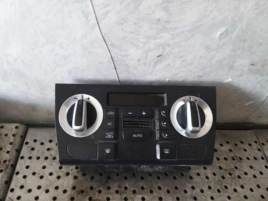 Panou comanda clima ac audi a3 8p 8p0820043bm a2c53380926