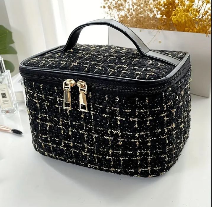 ПРОМО много различни видове и размери несесери за козметика и други