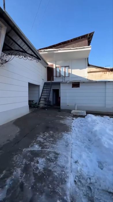 Olmazor tumani, Qorasaroyda xovli sotiladi